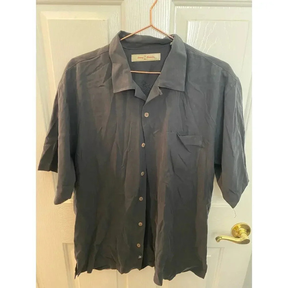 Tommy Bahama Black Short Sleeve Button Down silk Shirt Size Medium - Picture 1 of 3